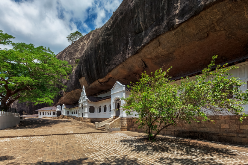 rock-temple-in-dambulla-sri-lanka-2023-11-27-05-30-21-utc